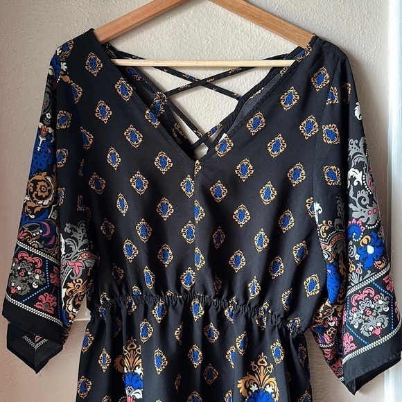 Black Kimono Sleeve V Neck Dress - Picture 2 of 9